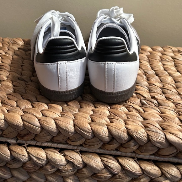 Adidas Black and White Original Samba Sneaker Women Size 8/Men's 7 - Picture 7 of 9